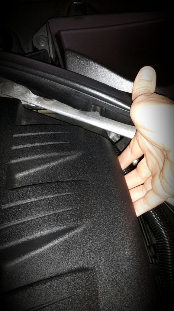 DIY Replace Fuel Tank Breather Valve (Fix for bouncing idle at fuel